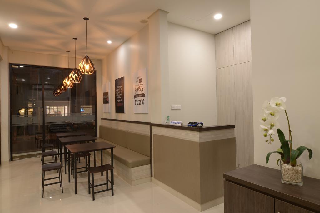 Yobel Hotel Jogjakarta Buitenkant foto