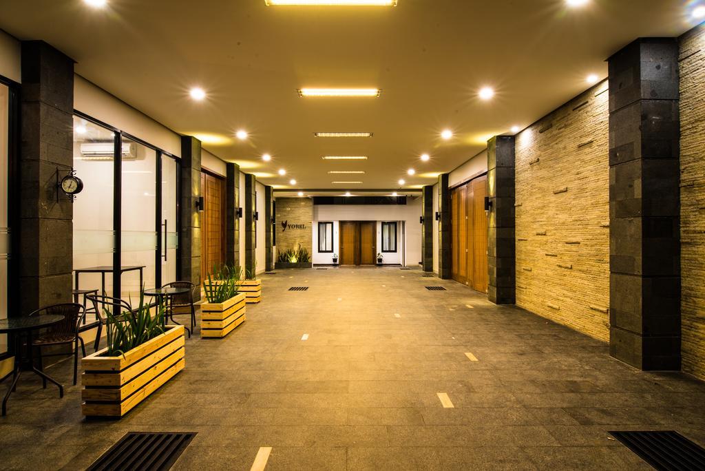 Yobel Hotel Jogjakarta Buitenkant foto