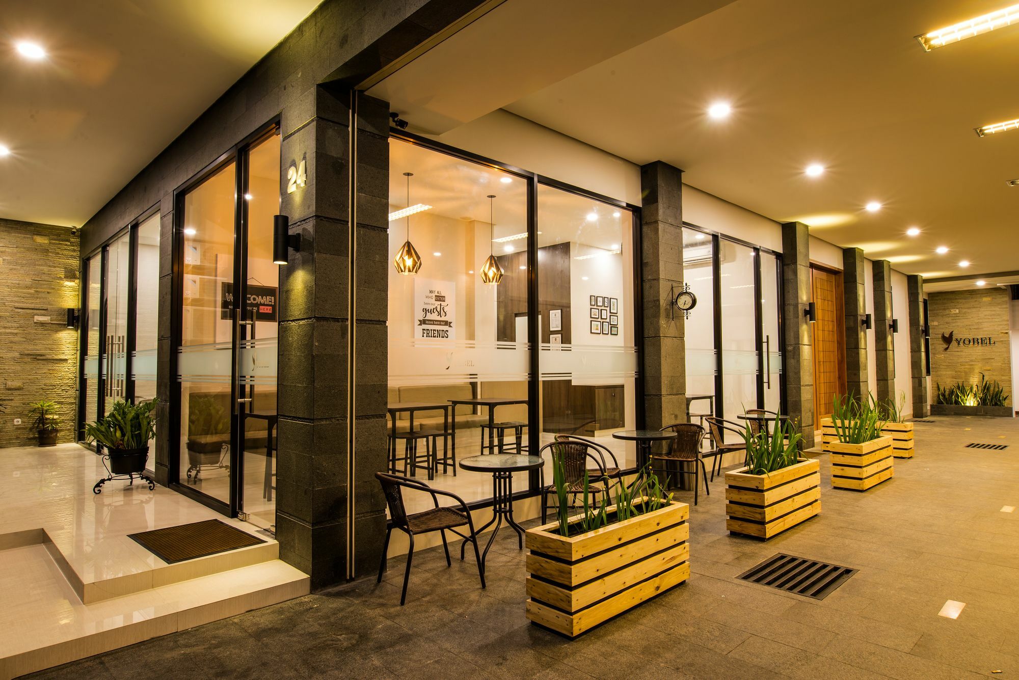 Yobel Hotel Jogjakarta Buitenkant foto